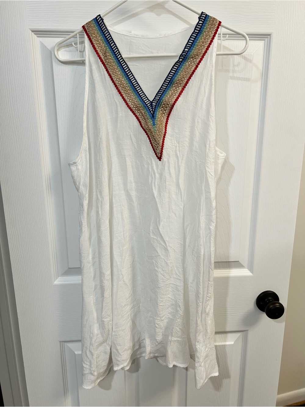 Cupshe White Swim Coverup Tunic with Colorful Embroidered Trim